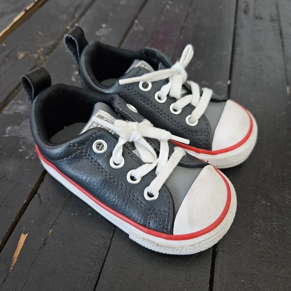 Converse Toddler 5 Black Leather Sneakers Shoes Lace Up  Bump Toe Baby Boy Girl